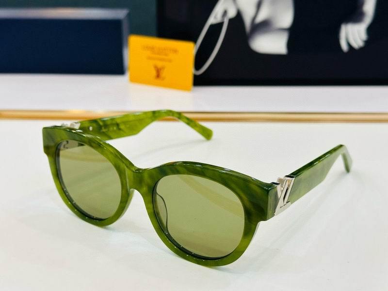 LV Sunglasses 918